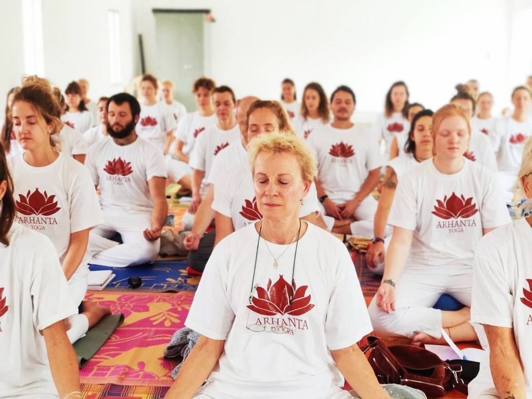Immersion pratique de professeur de yoga en ligne